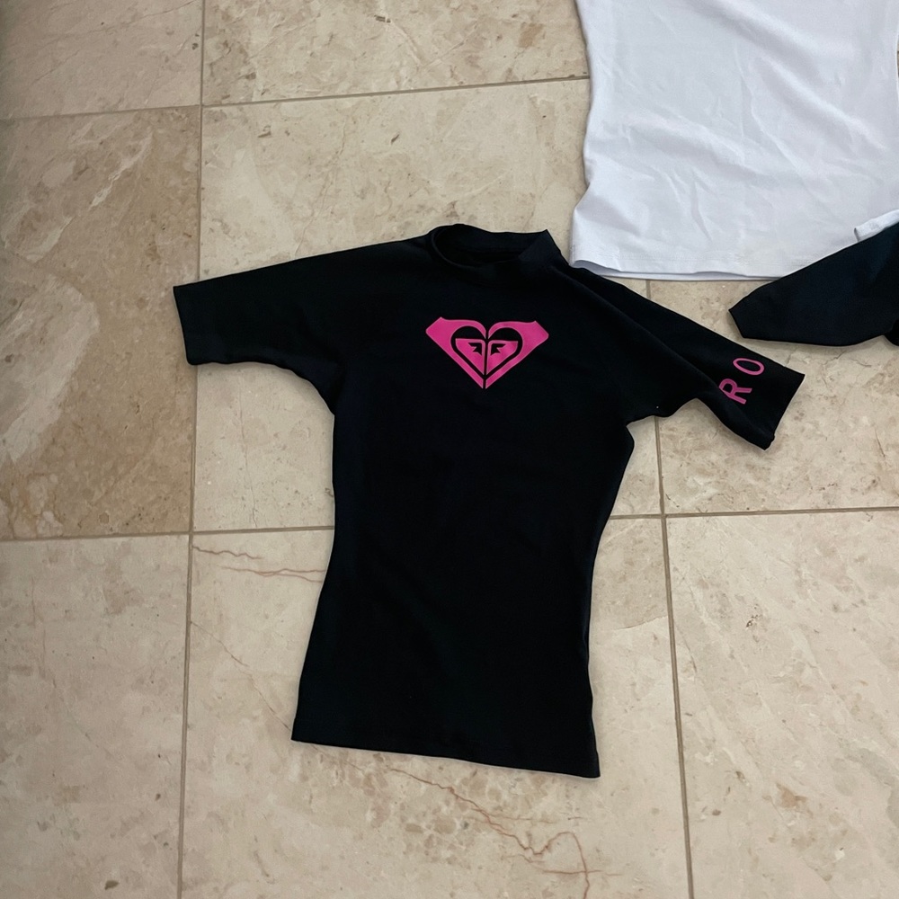 ROXY Rashguard Bundle - Picture 3 of 5